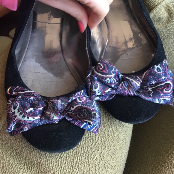 tommy hilfiger shoes with bows on front